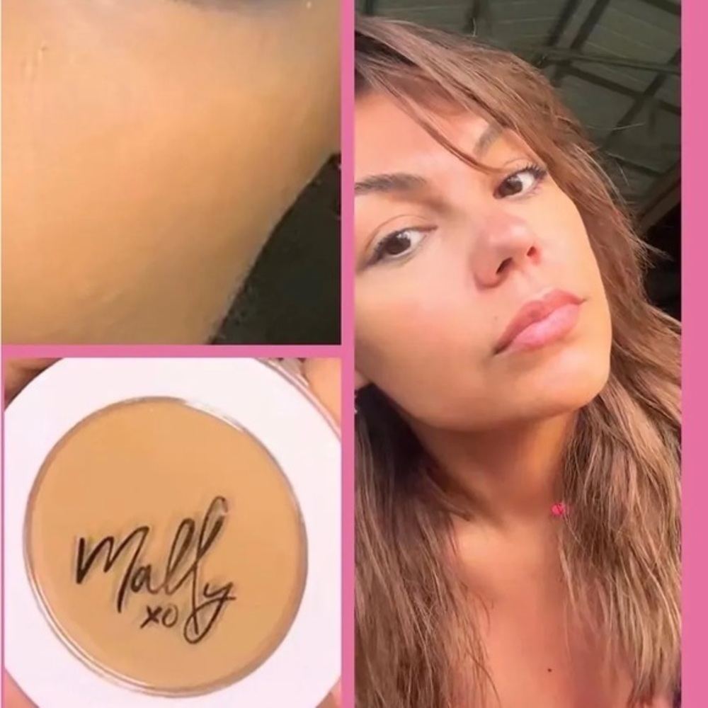 🆕 NWT Mally Soft as Silk Powder Blurring Foundation in Medium